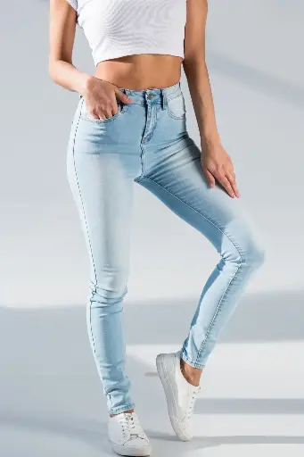Distressed Skinny Jeans – Light Blue