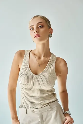 Knitted Ribbed Tank Top – Mocha